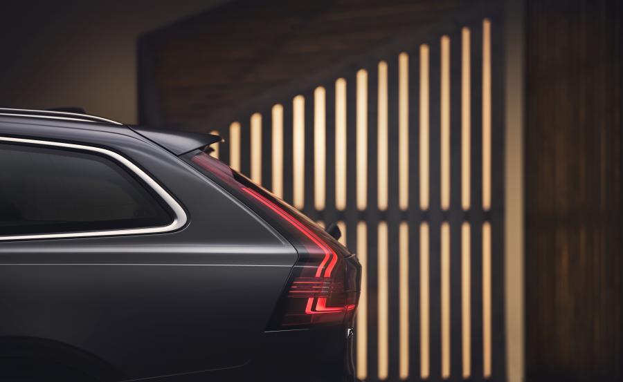 Детали экстерьера Volvo V90 T8 AWD Recharge Inscription 2020 года  (WW) (фото 3 из 9)